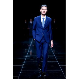 MDBS005 real person demonstration formal suit model walk show blue suit man suit hk center MDBS005 real person demonstration formal suit model walk show blue suit man suit hk center